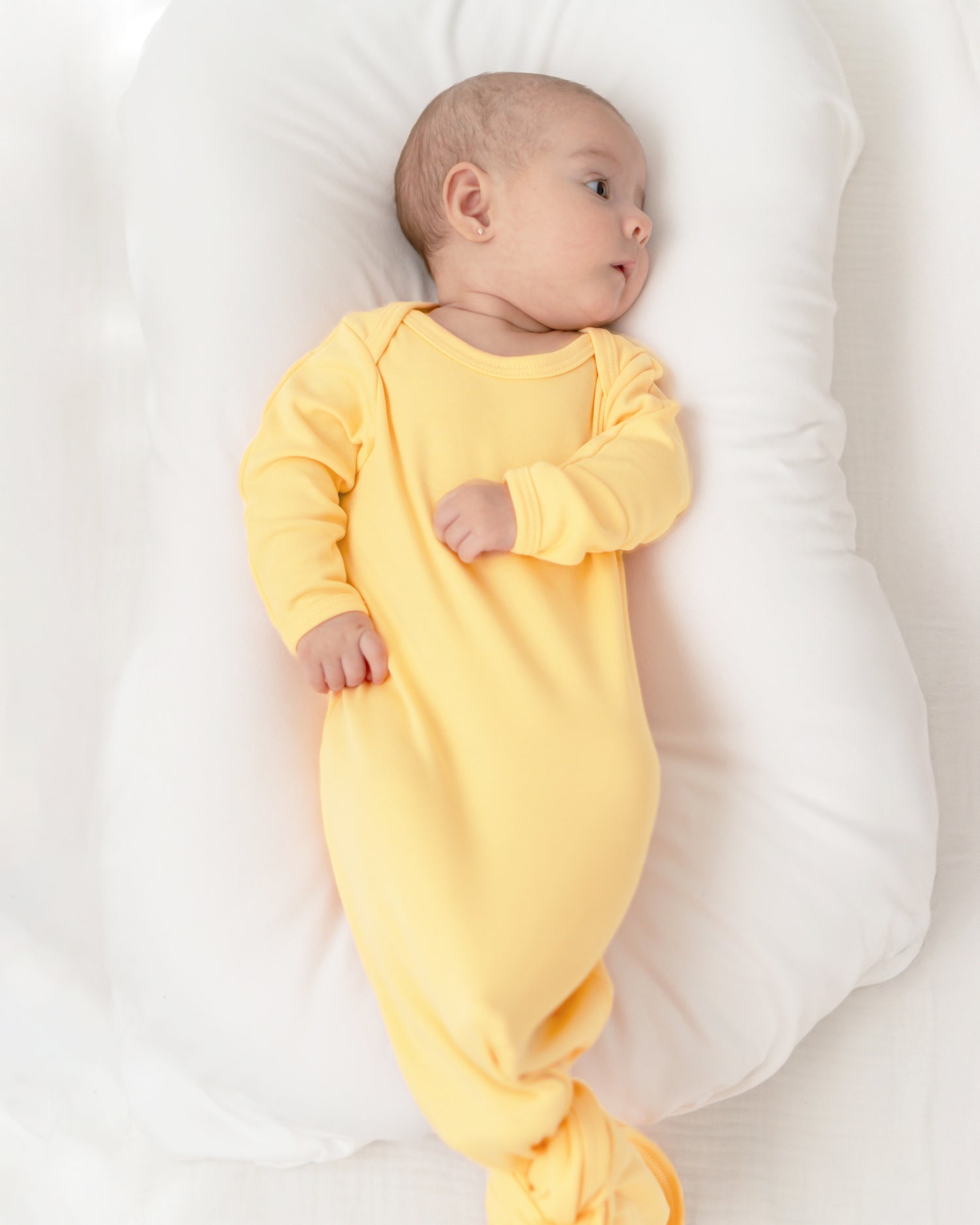 Pijama Nudo en color Amarillo Bebé